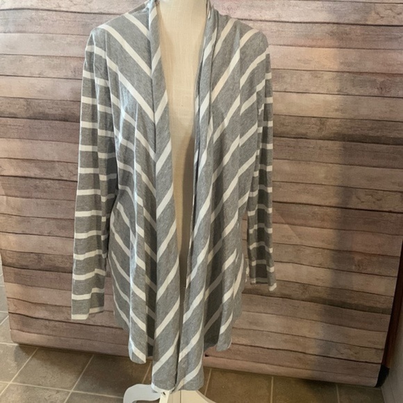 Loft Women’s Cardigan size L. - Picture 1 of 4